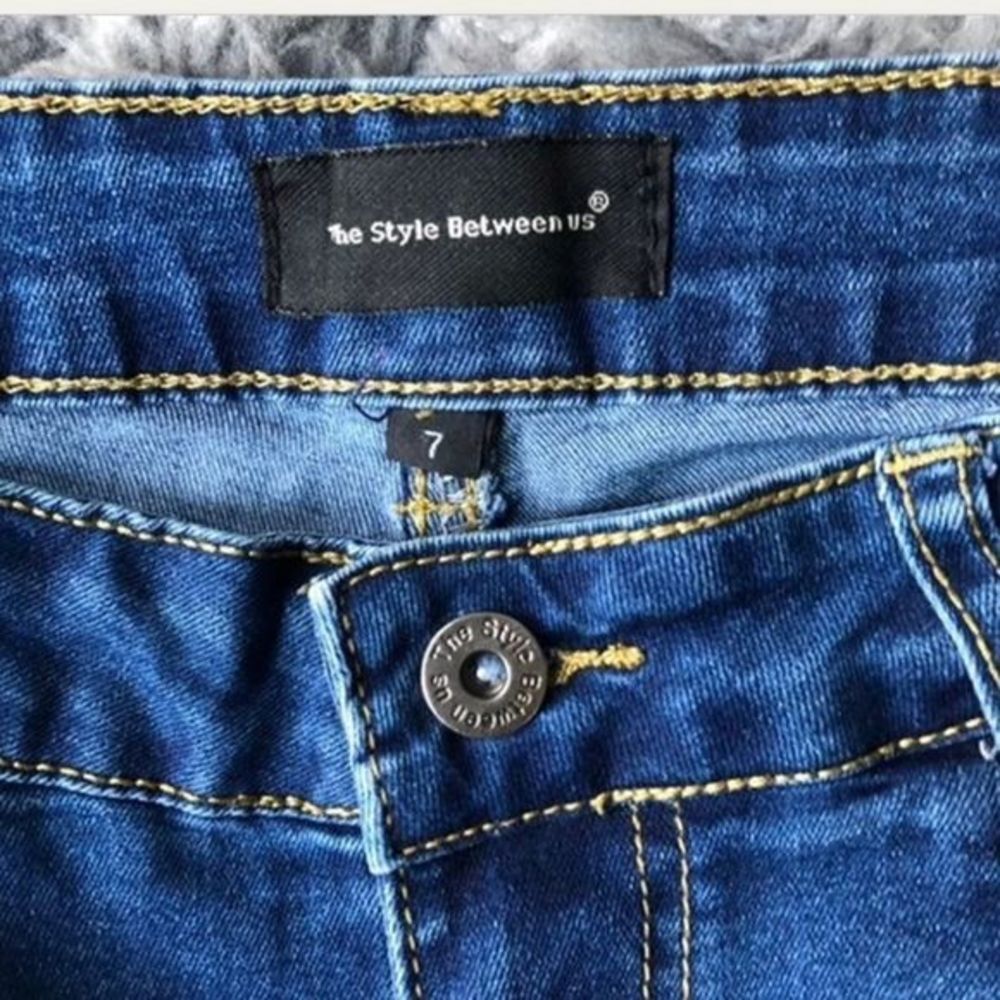 The Style Between Us High Rise‎ jeans size 7 - Picture 3 of 8